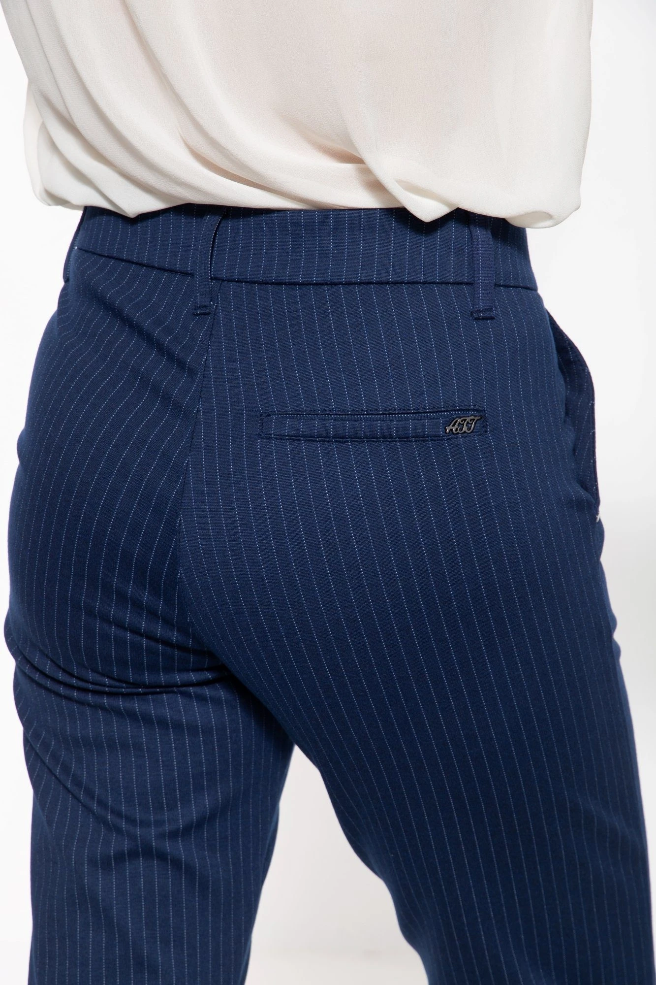 ATT Jeans Stoffhose Sophie Mit Nadelstreifen – Bild 4