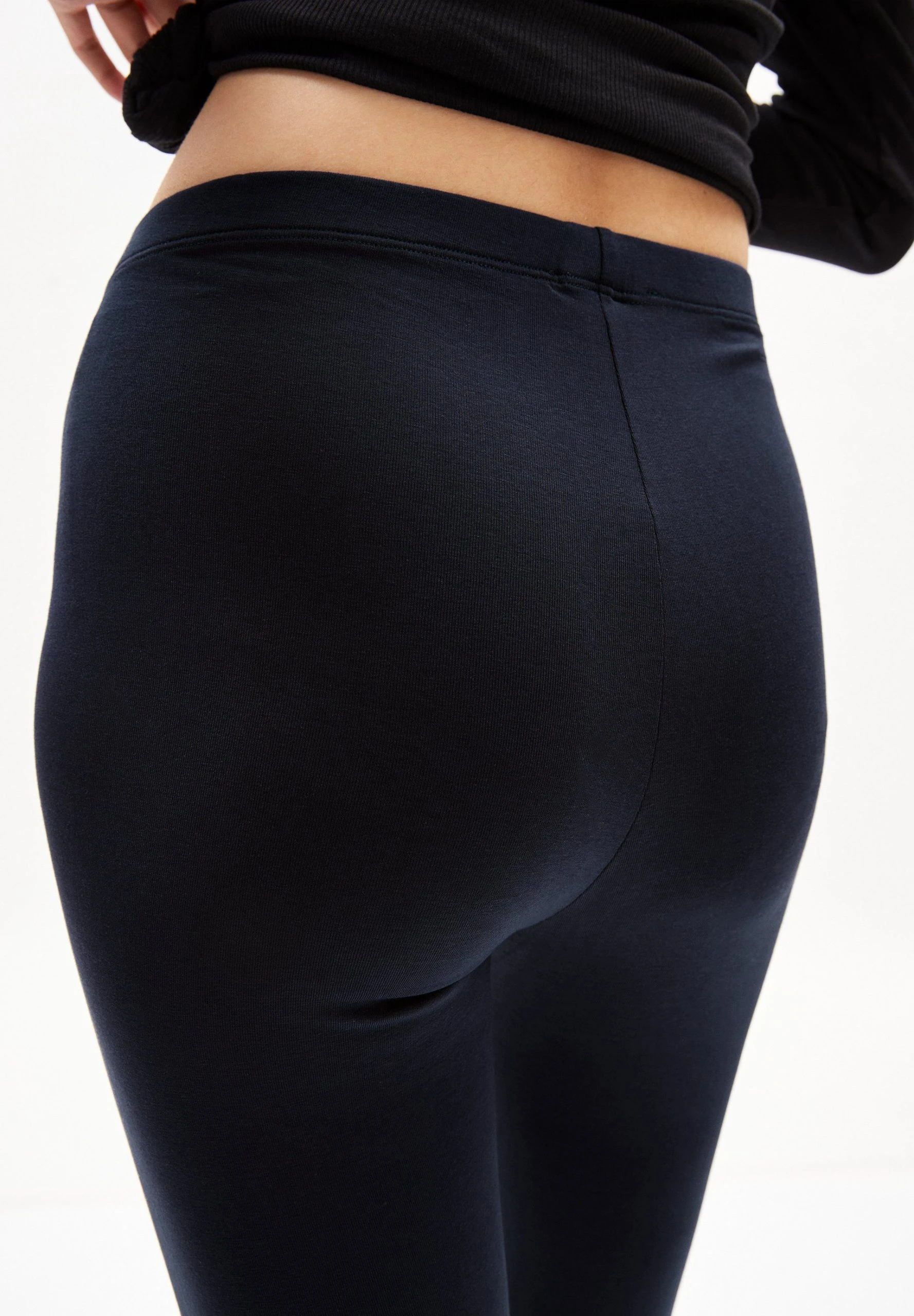 Armedangels Sporthose SHIVAA Damen Leggings Aus Bio-Baumwolle Fitted (1-tlg) Elastischer Bund – Bild 3