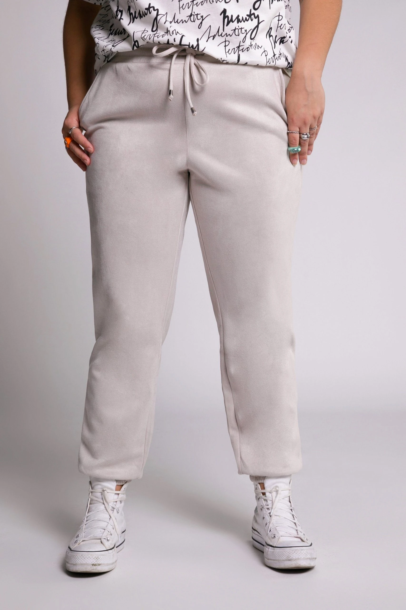 Studio Untold Funktionshose »Joggpants Loose Fit Veloursleder-Optik Elastikbund«
