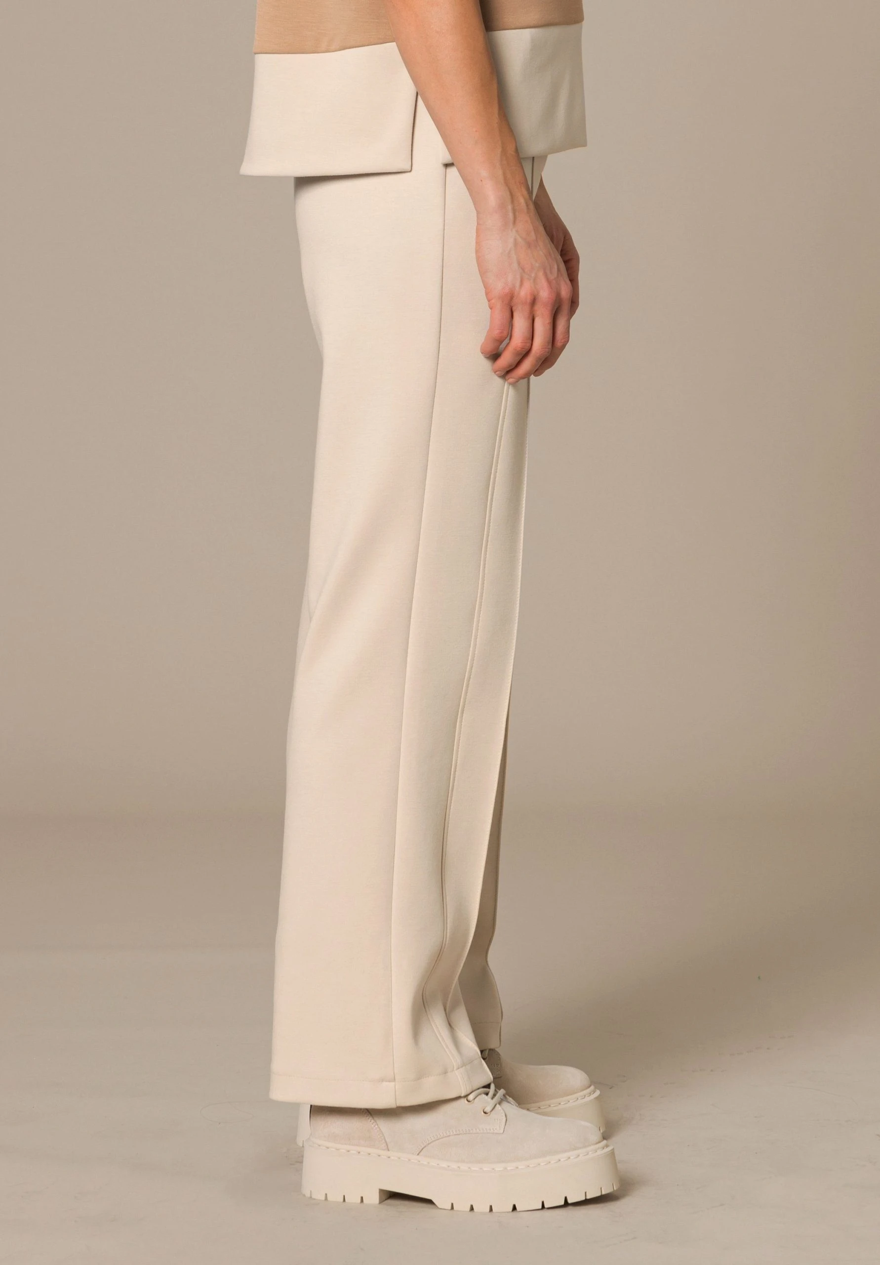 Bianca Stretch-Hose PARIGI In Angesagter, Lässiger Weite Mit Modernen Details – Bild 4