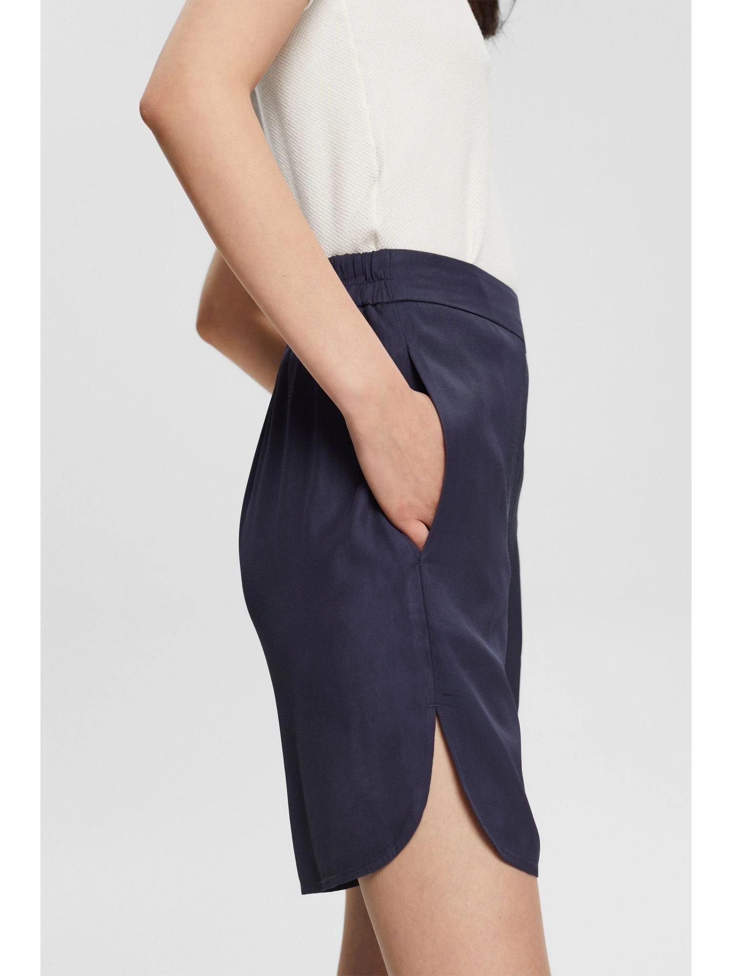 Esprit Collection Shorts Shorts Mit Elastischem Bund, LENZING™ ECOVERO™ (1-tlg) – Bild 4