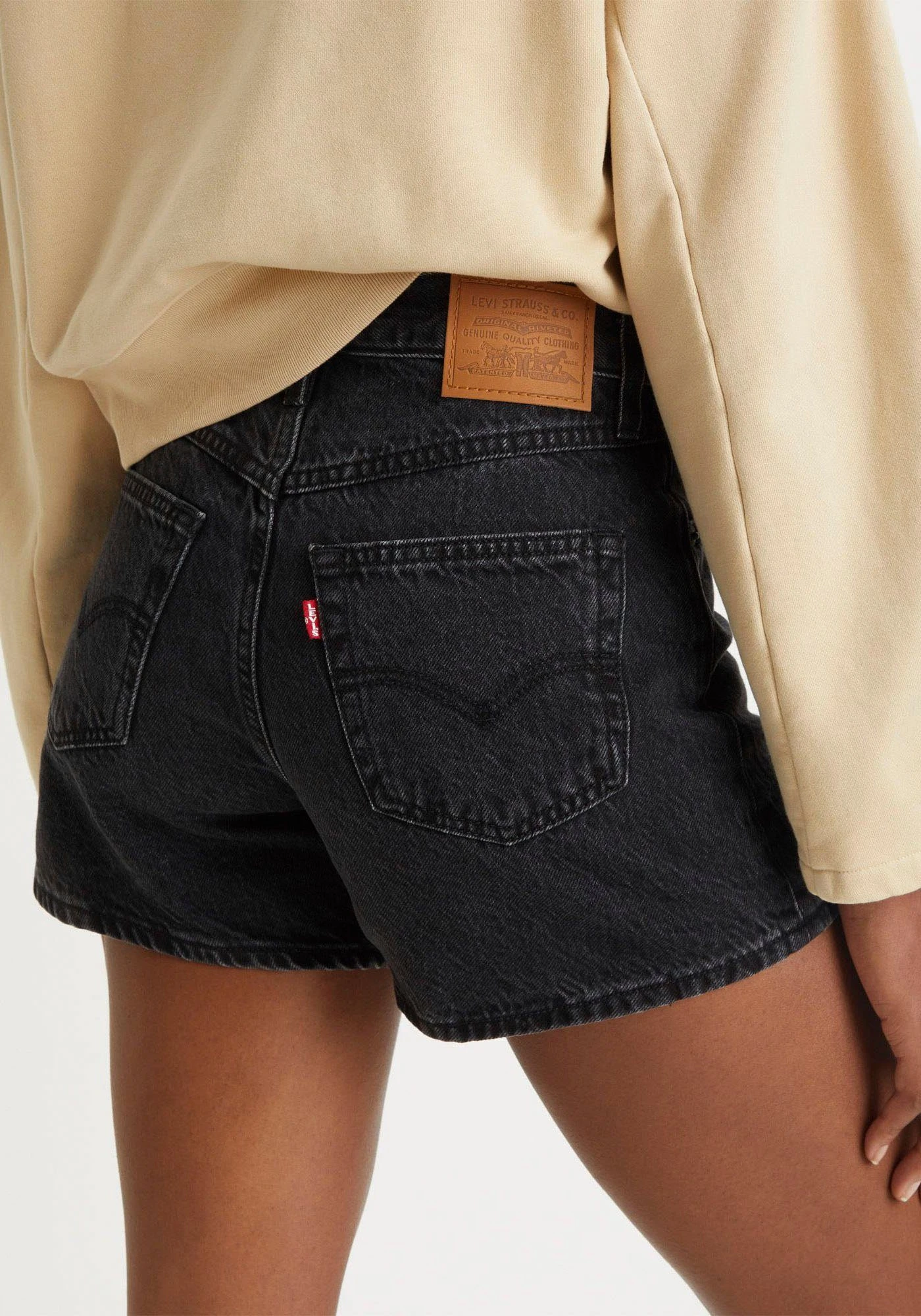 Levi's® Jeansshorts 80S MOM SHORT – Bild 2