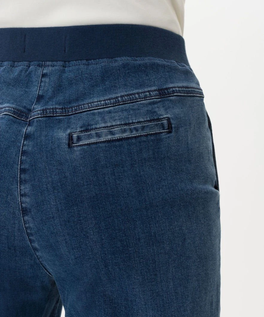 RAPHAELA By BRAX 5-Pocket-Hose Style PAM FLARED – Bild 6