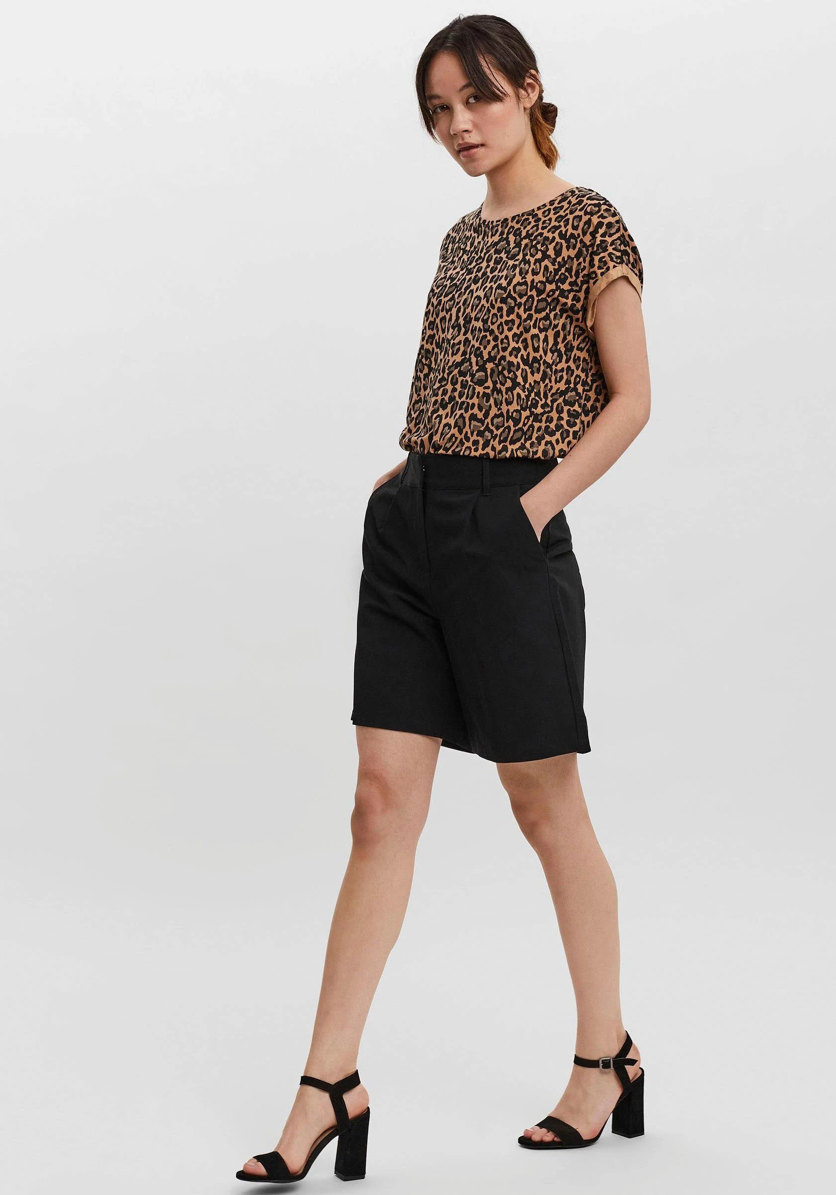 Vero Moda Shorts VMZELDA HW LOOSE SHORTS NOOS