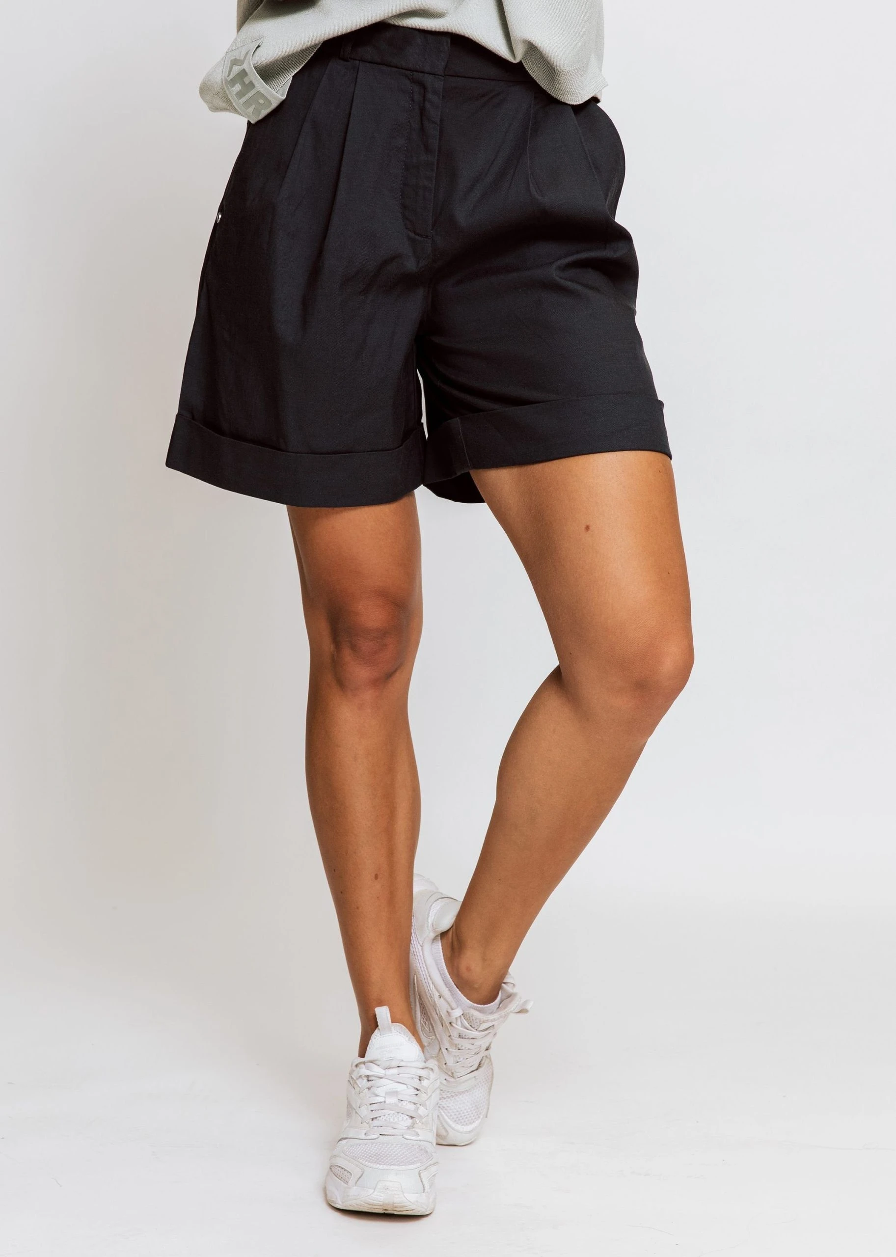 Zhrill Shorts FJELLA NAVY (0-tlg) Bequemer Sitzkomfort – Bild 3