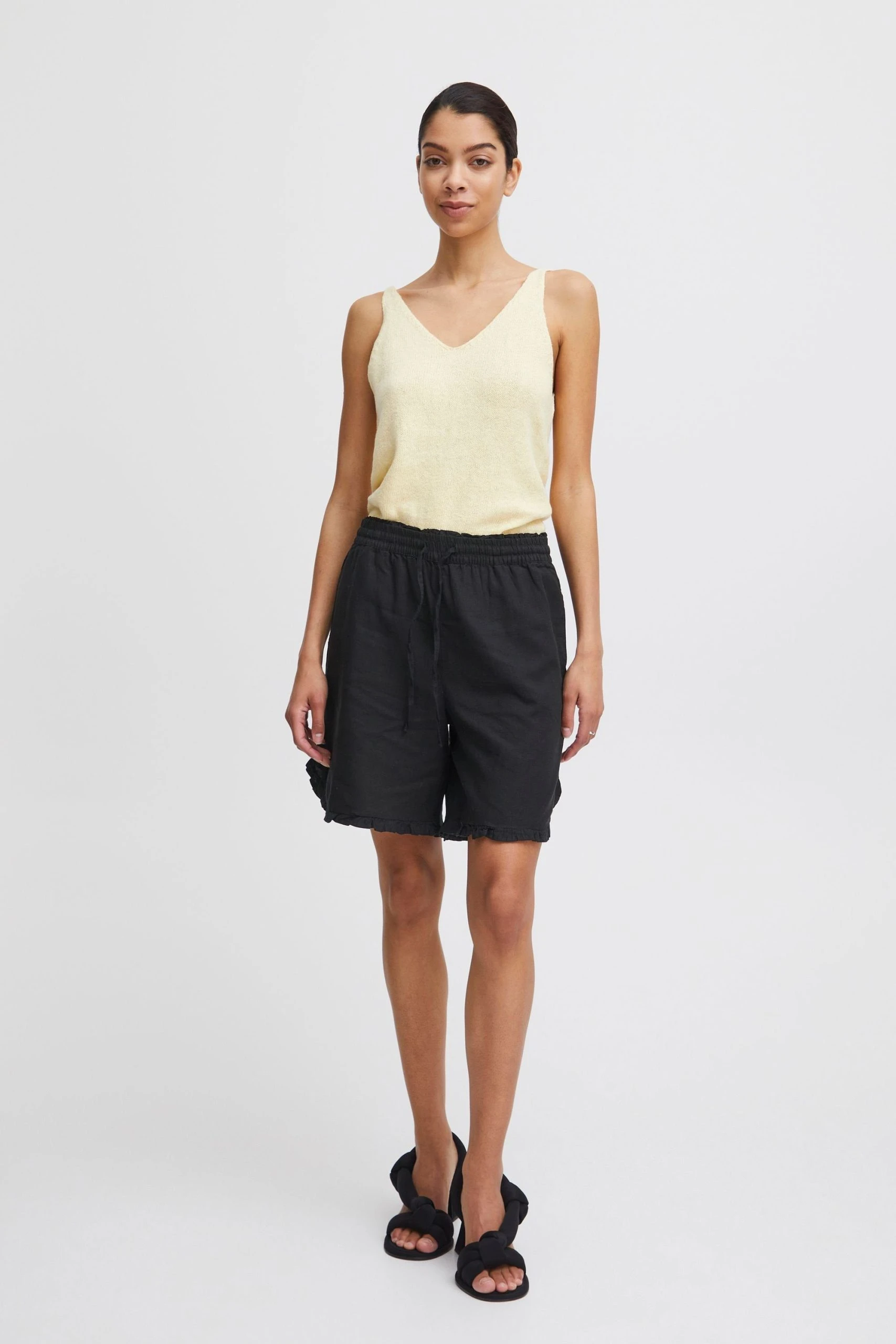 B.young Shorts BYFALAKKA FRILL SH - 20812977 – Bild 2