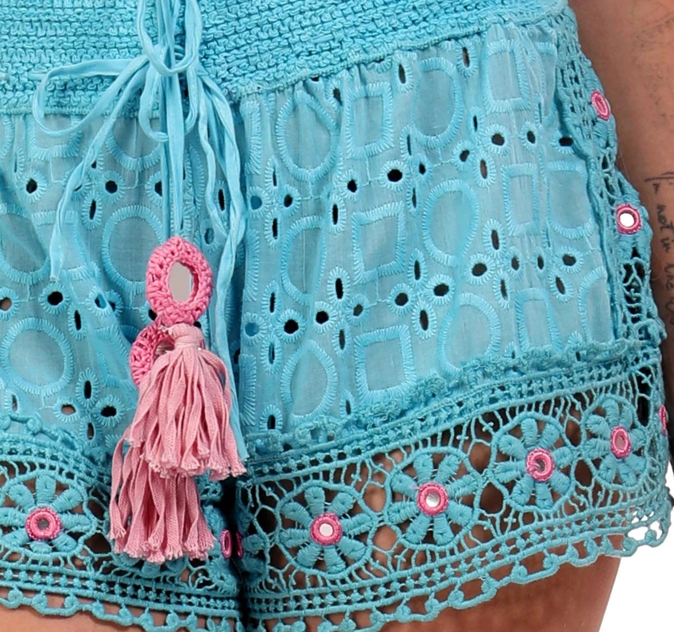 YC Fashion & Style Strandshorts »Strand Short Aus Spitze Mit Lochmuster Und Lange Quasten« (1-tlg) In Unifarben, Mit Kordelzug, Mit Elastischem Bund, Unifarben – Bild 4