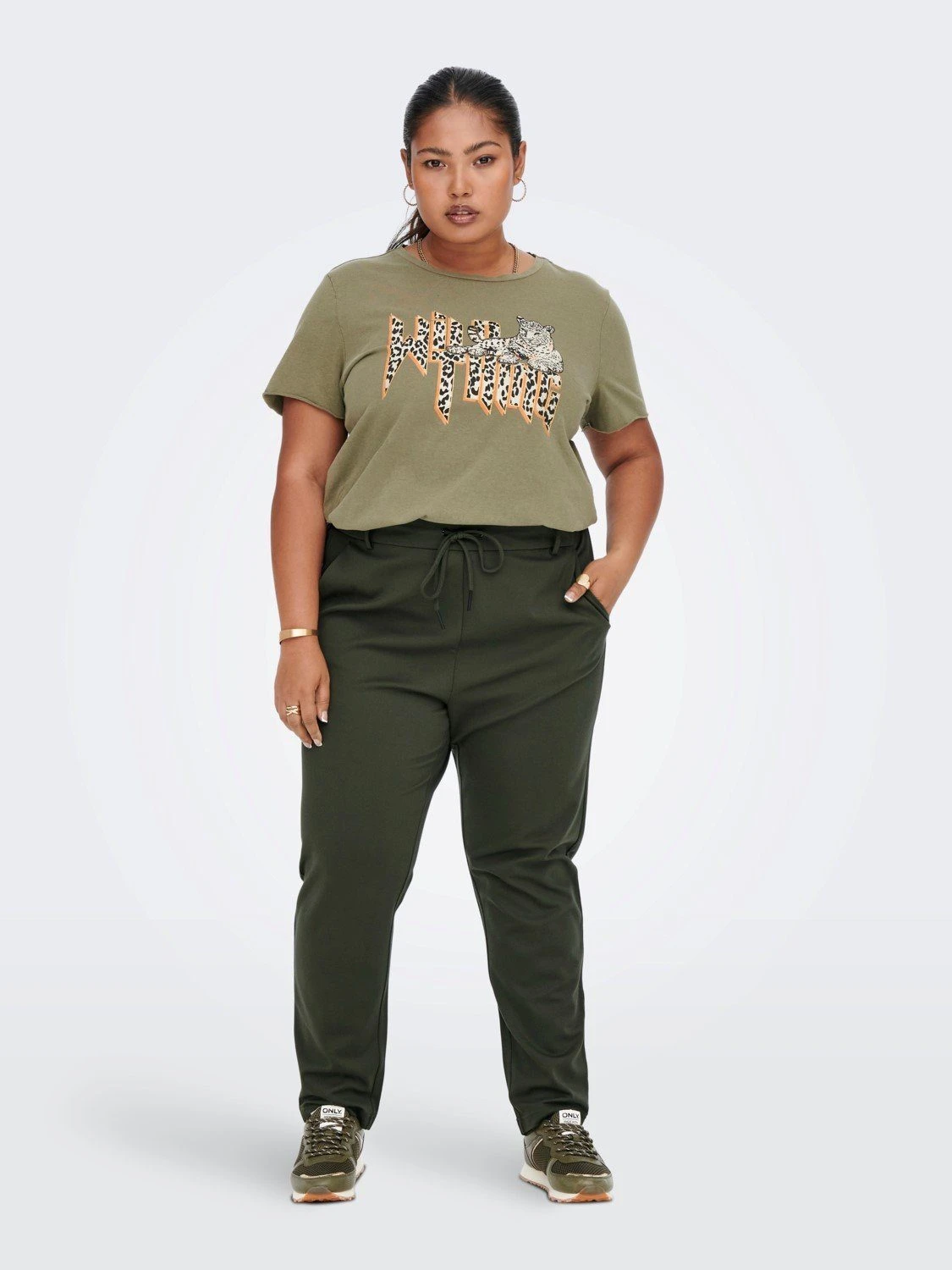 ONLY CARMAKOMA Stoffhose CARGOLDTRASH LIFE CLASSIC PANT - 15174938 (1-tlg) 4233 In Dunkelgrün – Bild 2