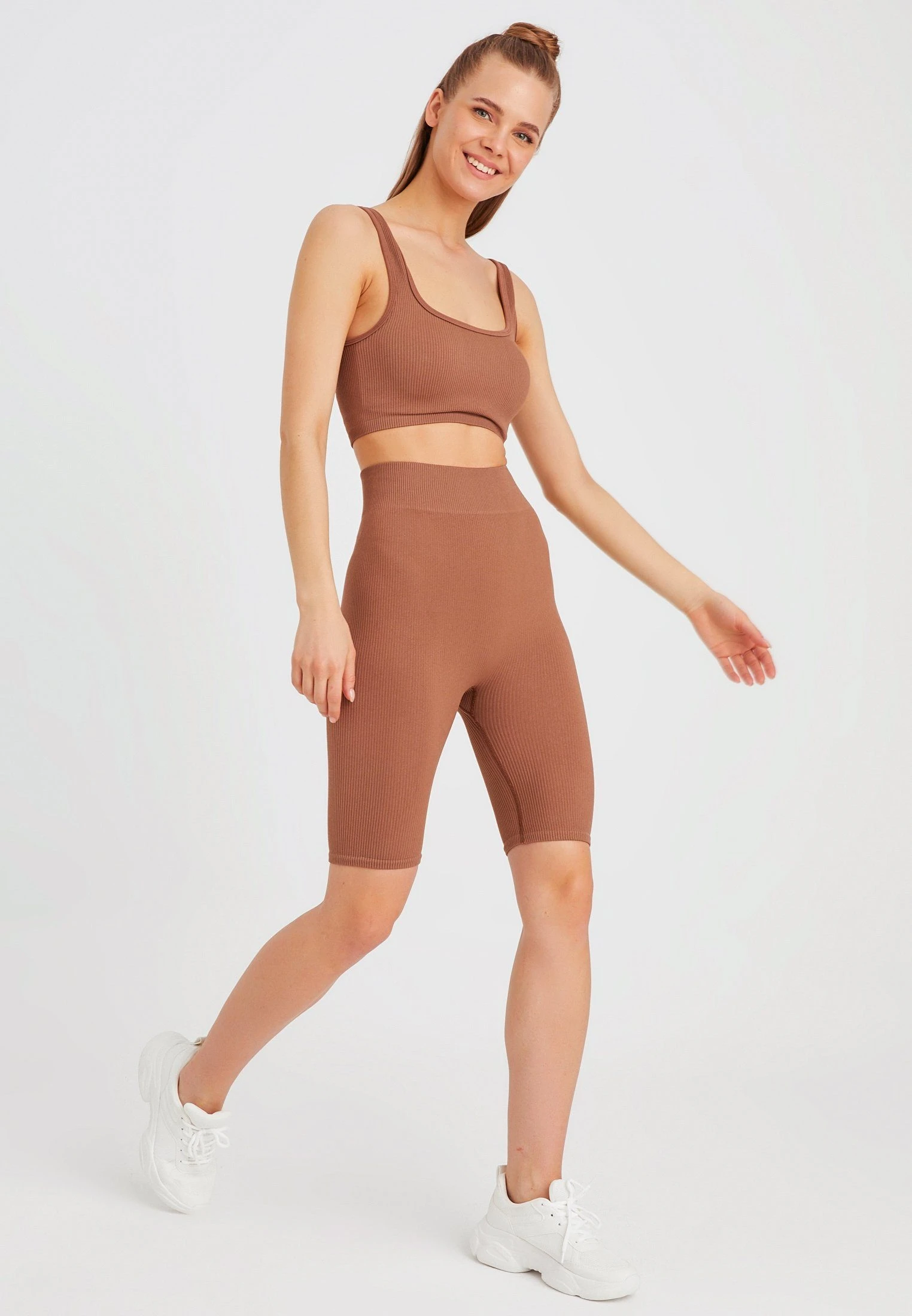 Leif Nelson Chinoshorts »Fitness Kurze Hose« – Bild 2