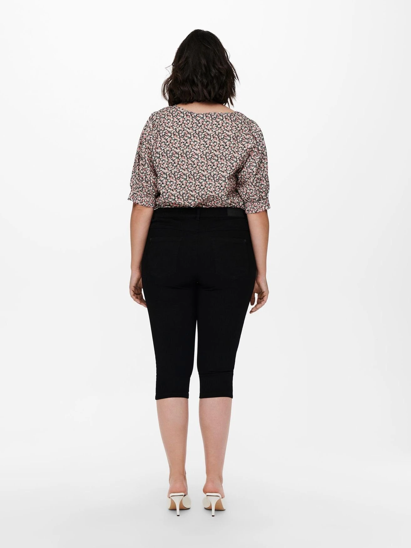 ONLY CARMAKOMA Caprihose CARAUGUSTA HW SKINNY DNM KNICKERS BLACK - 15205943 4794 In Schwarz – Bild 4