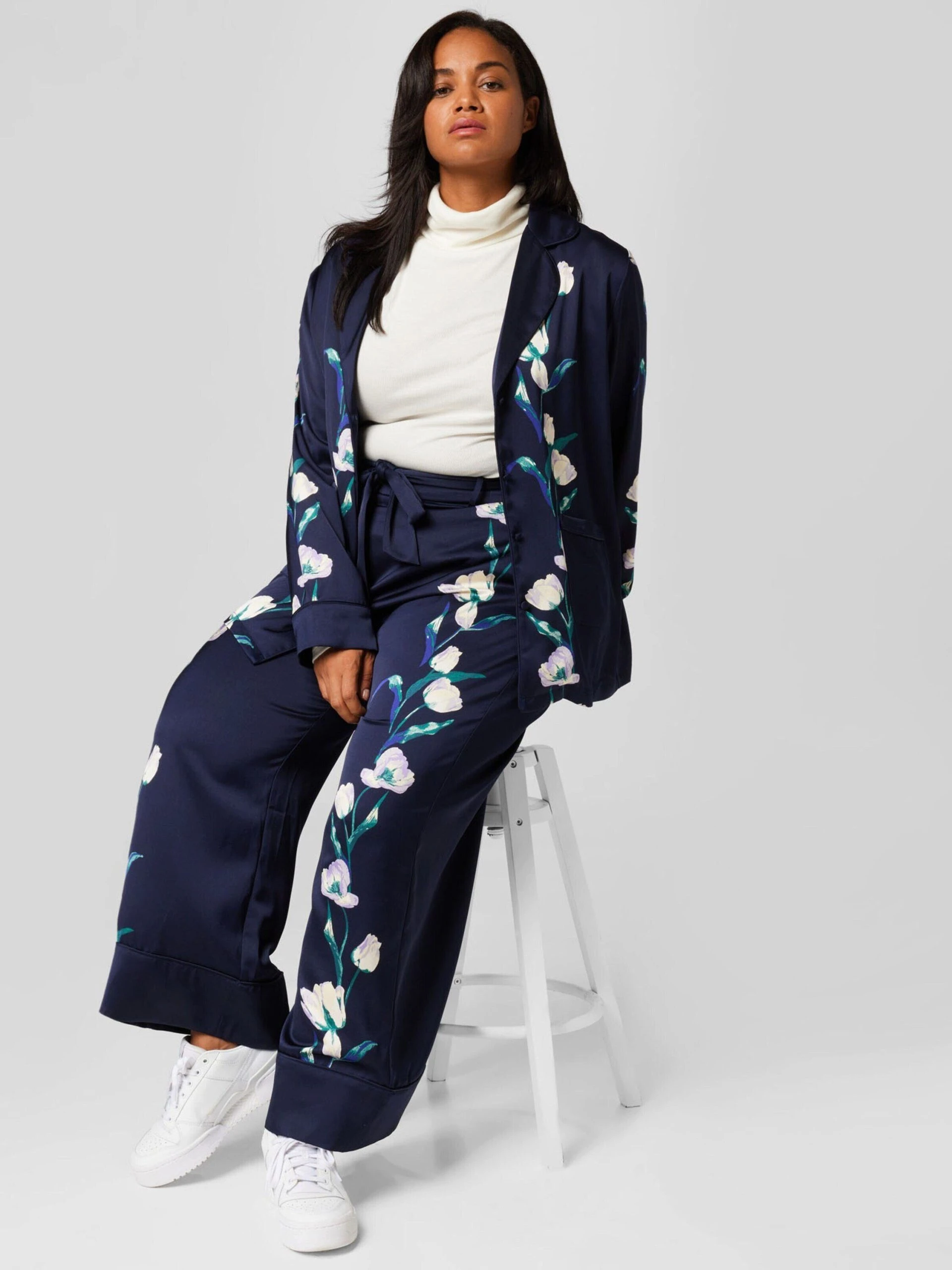 Guido Maria Kretschmer Curvy Collection Stoffhose »Isabeau« (1-tlg) – Bild 4