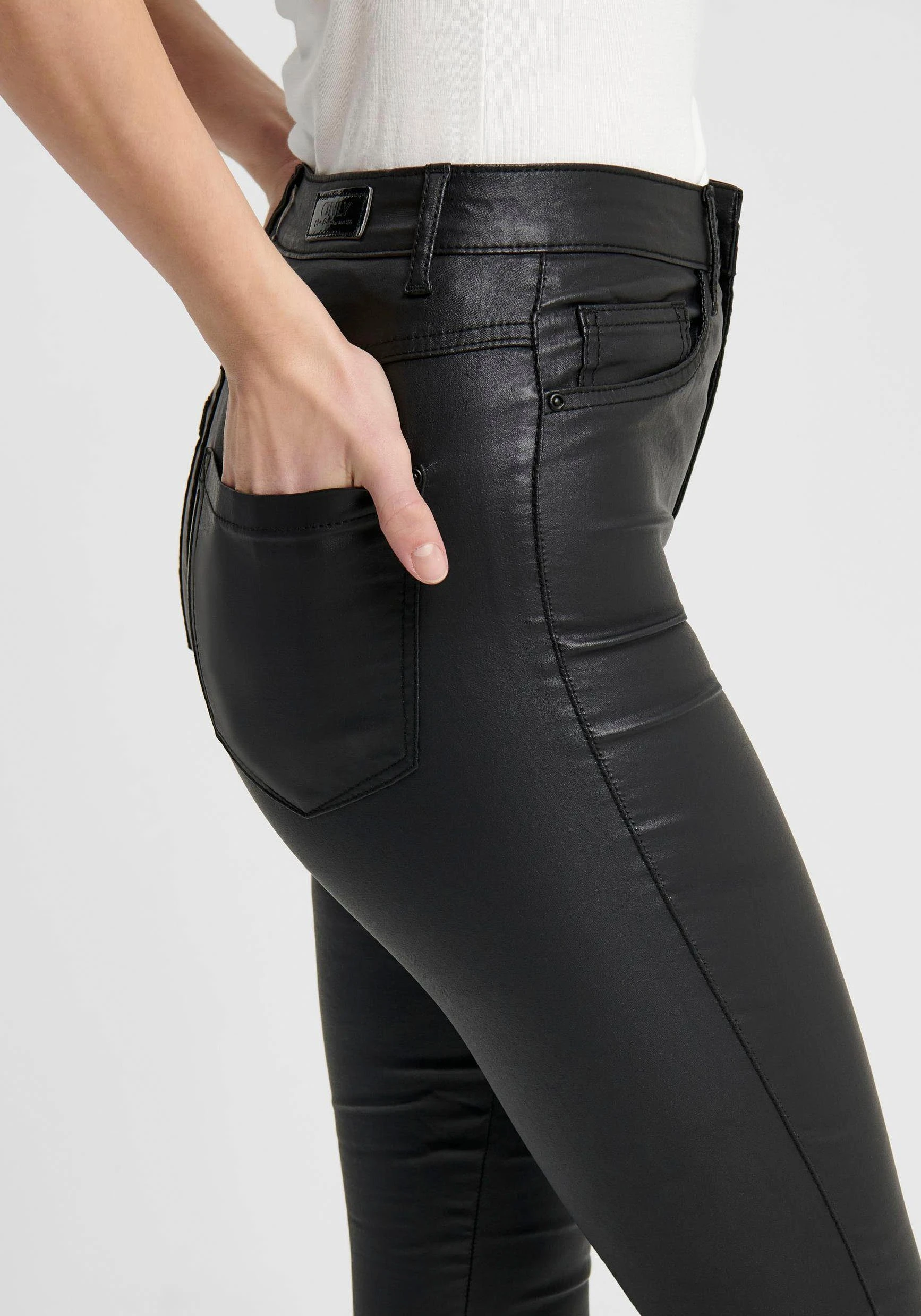 Only Lederimitathose »ONLROYAL HW SK ROCK COATED« – Bild 2