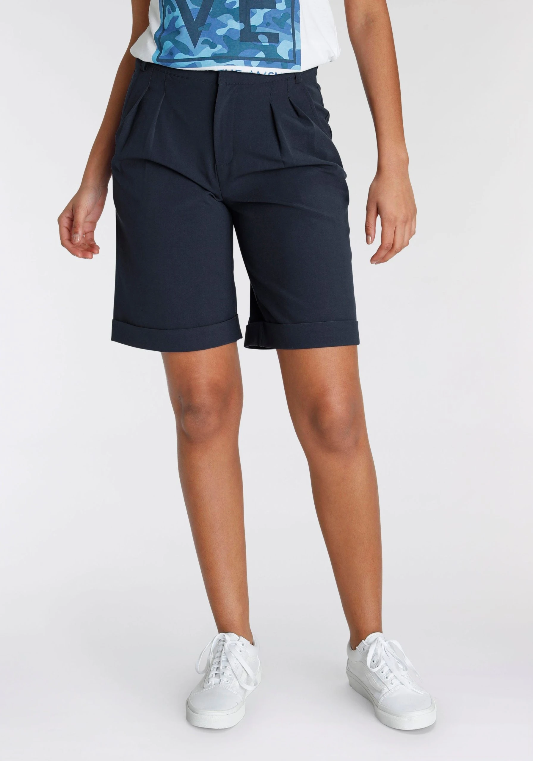 AJC Boyfriend-Hose In Modischer Shorts Variante