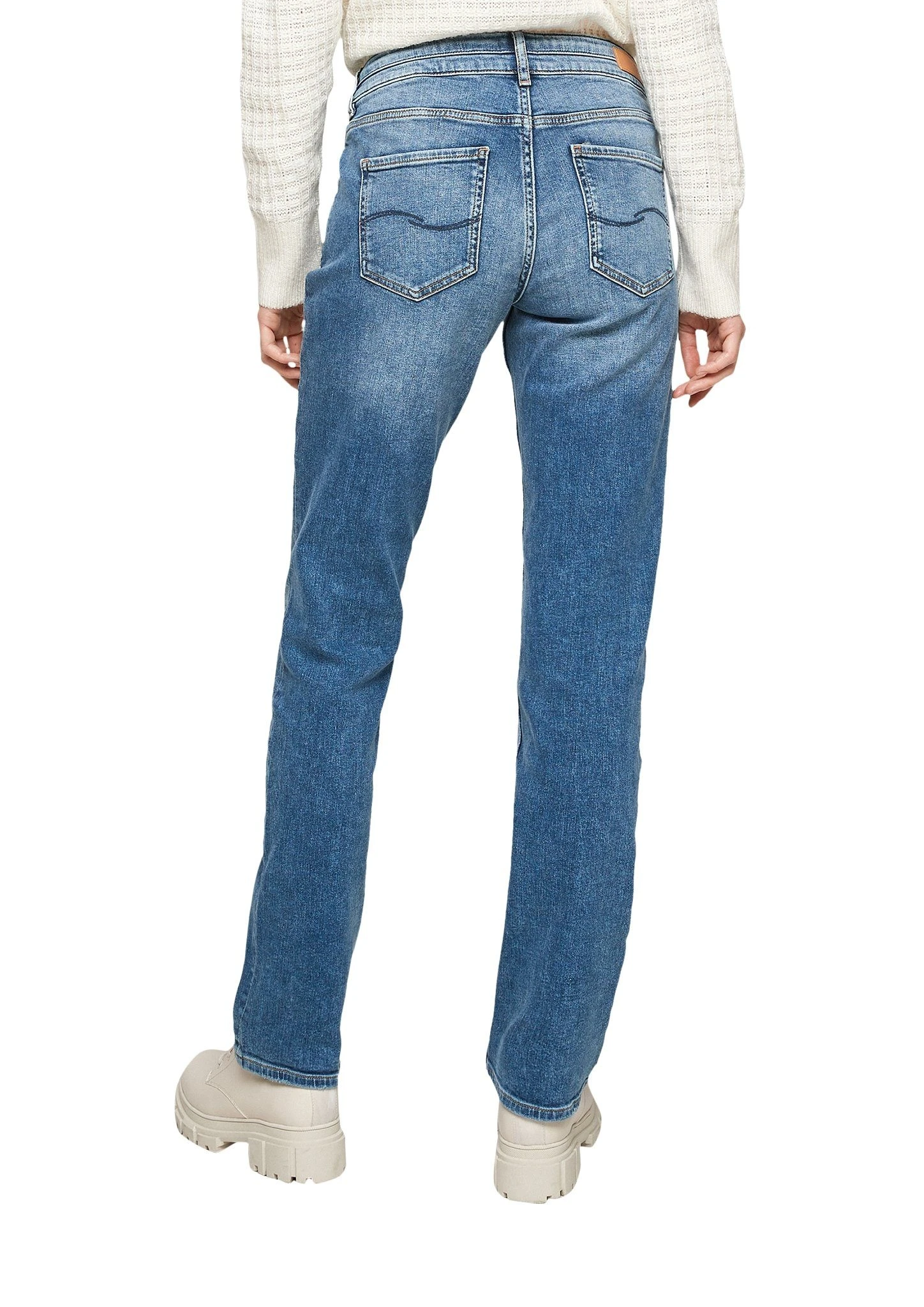 Q/S By S.Oliver Stoffhose »Slim: Straight Leg-Jeans« (1-tlg) Leder-Patch, Waschung – Bild 7