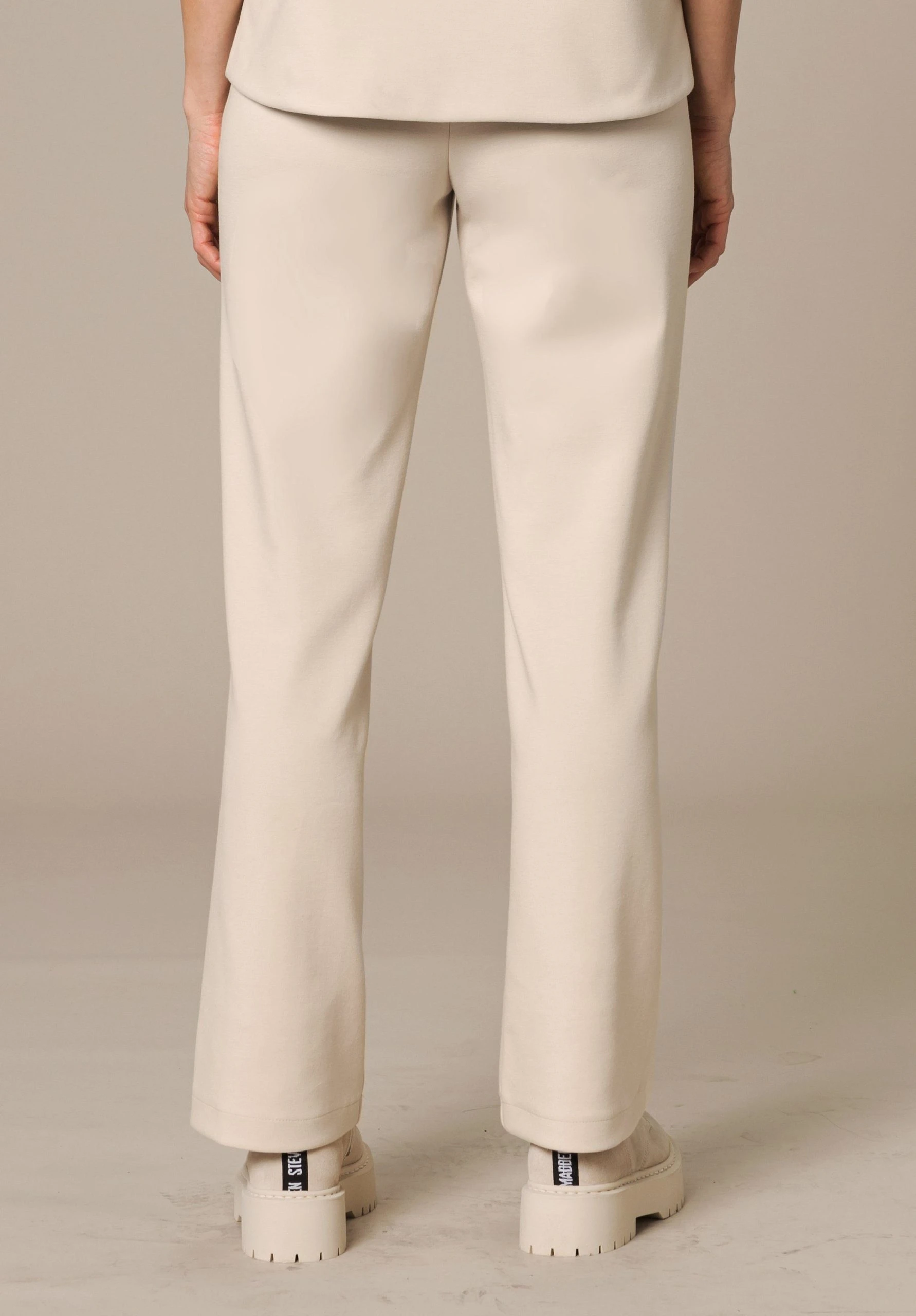 Bianca Stretch-Hose PARIGI In Angesagter, Lässiger Weite Mit Modernen Details – Bild 3