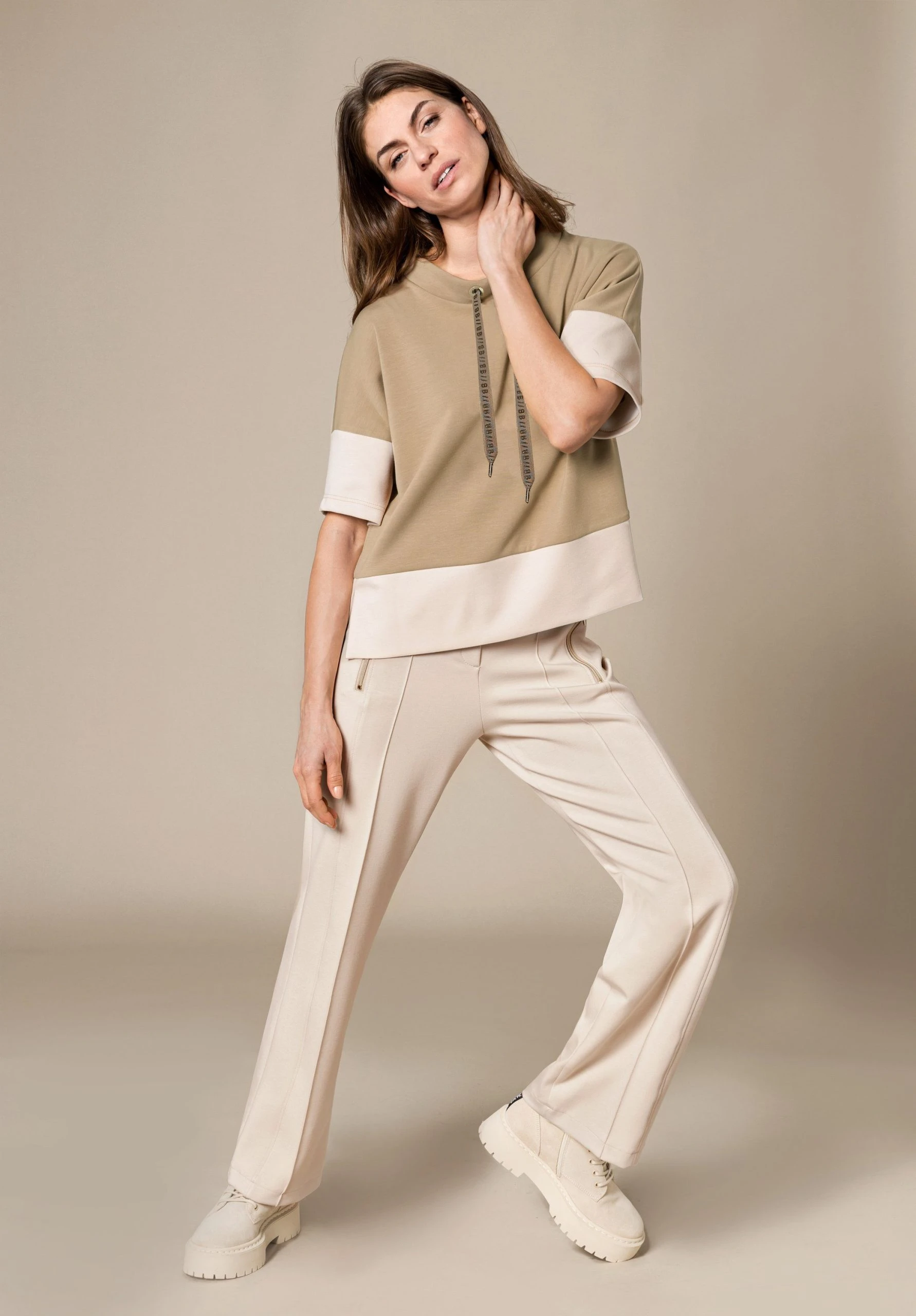 Bianca Stretch-Hose PARIGI In Angesagter, Lässiger Weite Mit Modernen Details – Bild 6