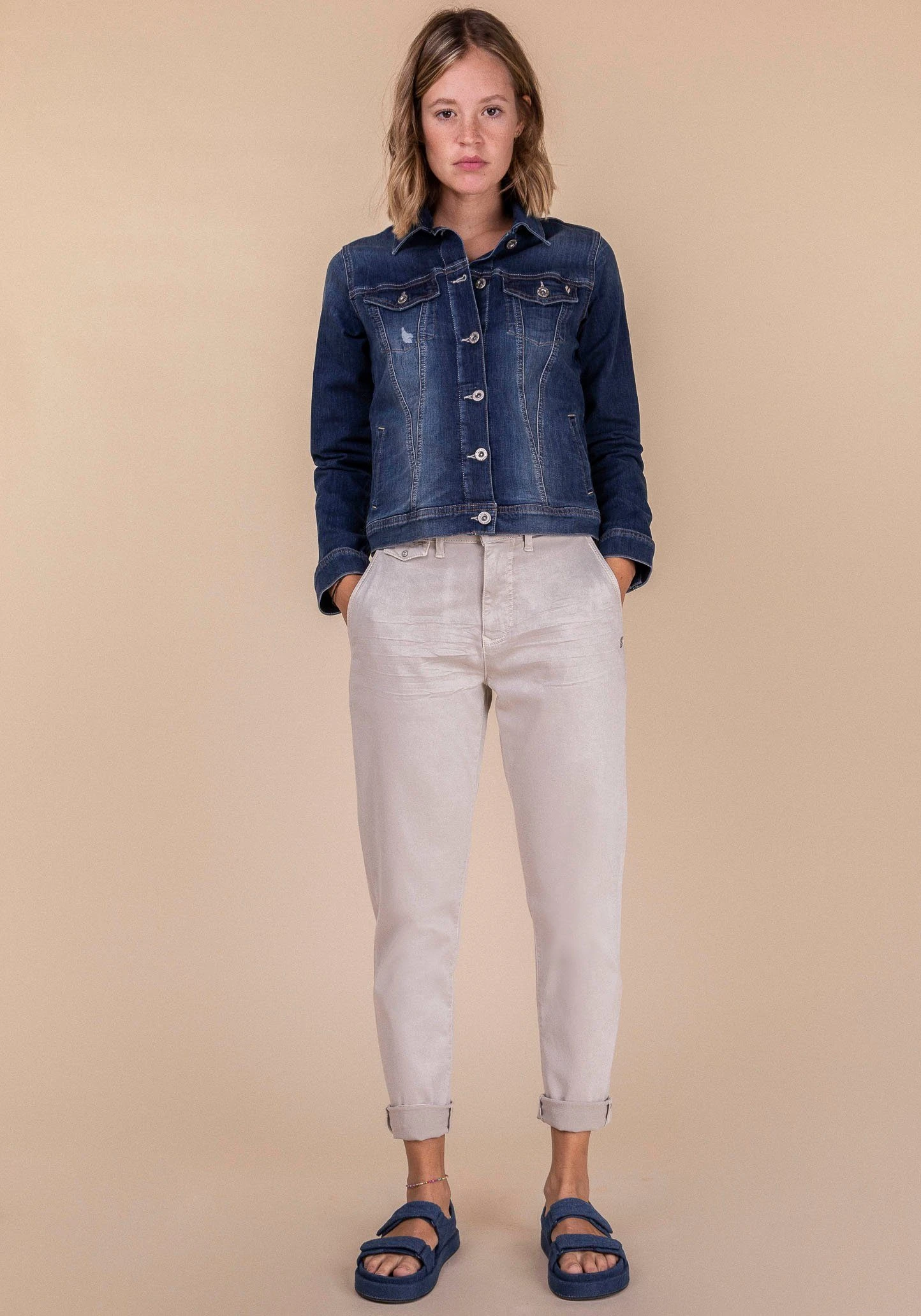 BLUE FIRE Chinohose Mit Kleiner Pattentasche Vorne – Bild 4