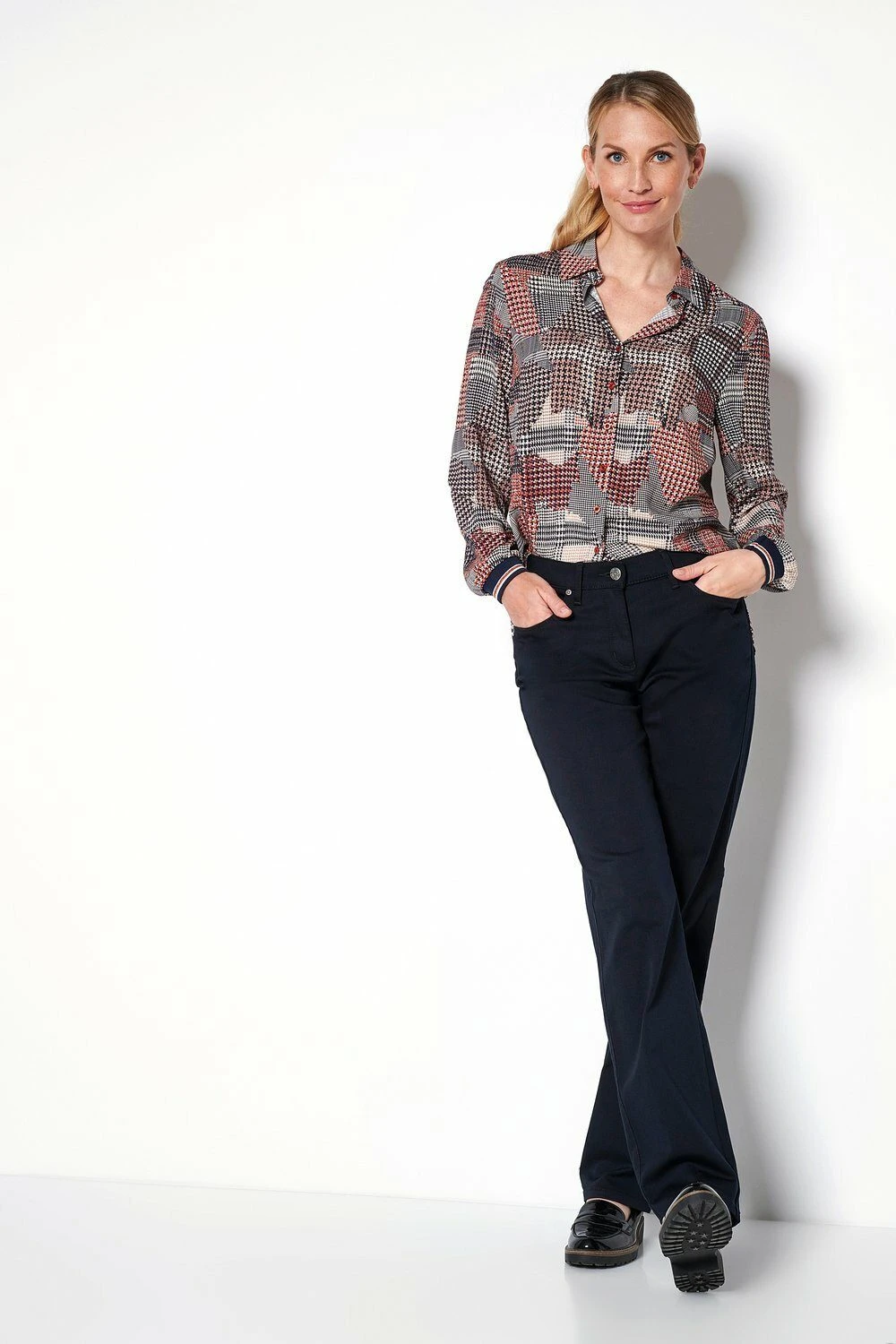 TONI 5-Pocket-Hose »Honey« Mit Entspannter Oberschenkelweite – Bild 2