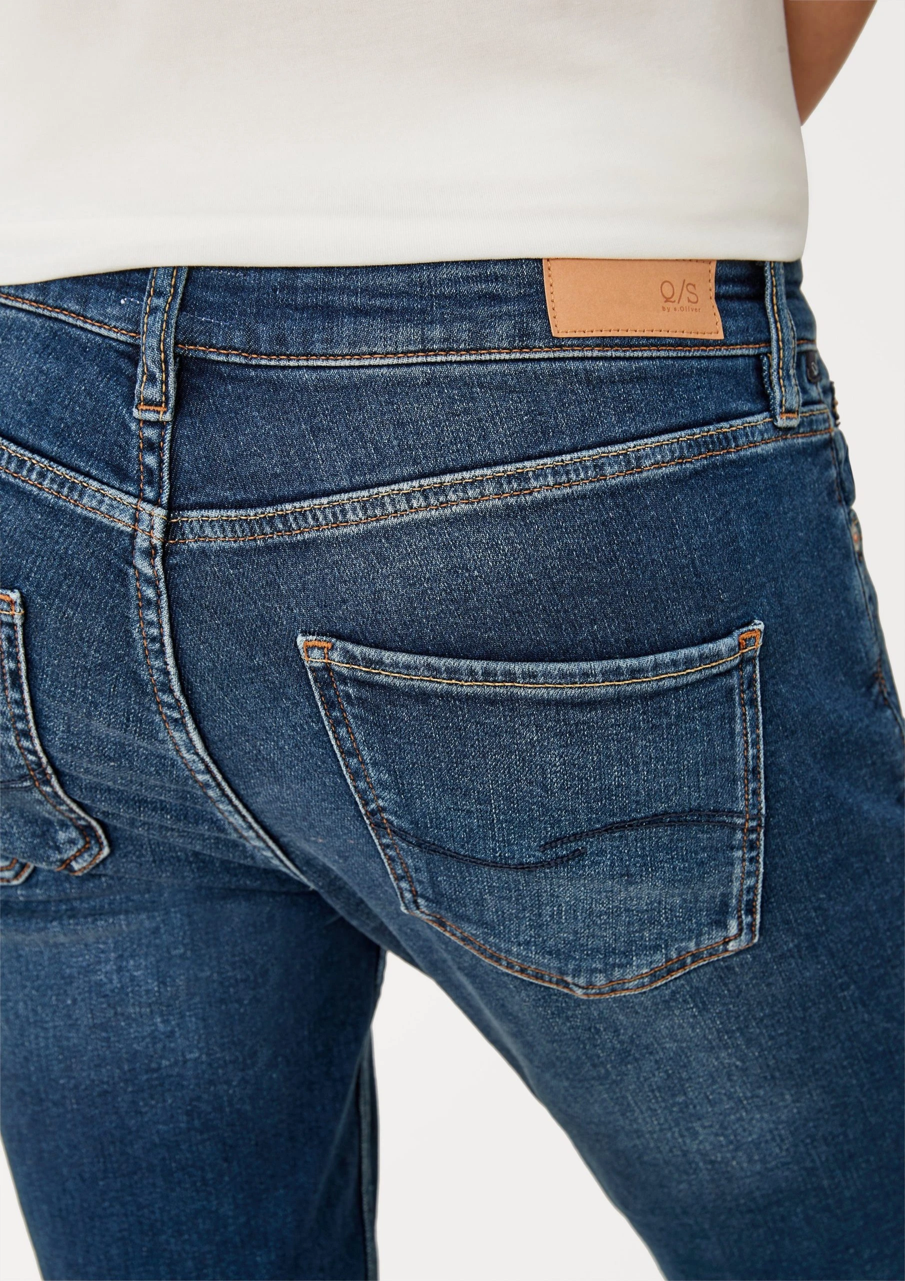 Q/S By S.Oliver Stoffhose »Slim: Slim Leg-Denim« (1-tlg) Label-Patch, Waschung – Bild 5