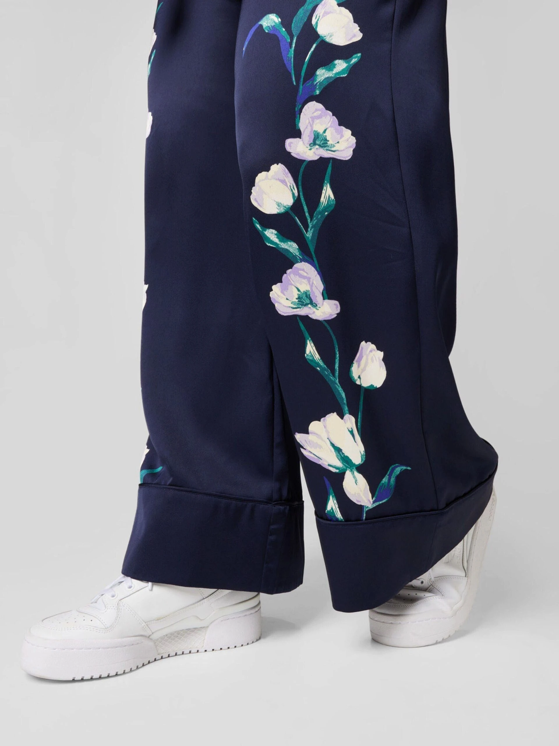 Guido Maria Kretschmer Curvy Collection Stoffhose »Isabeau« (1-tlg) – Bild 5