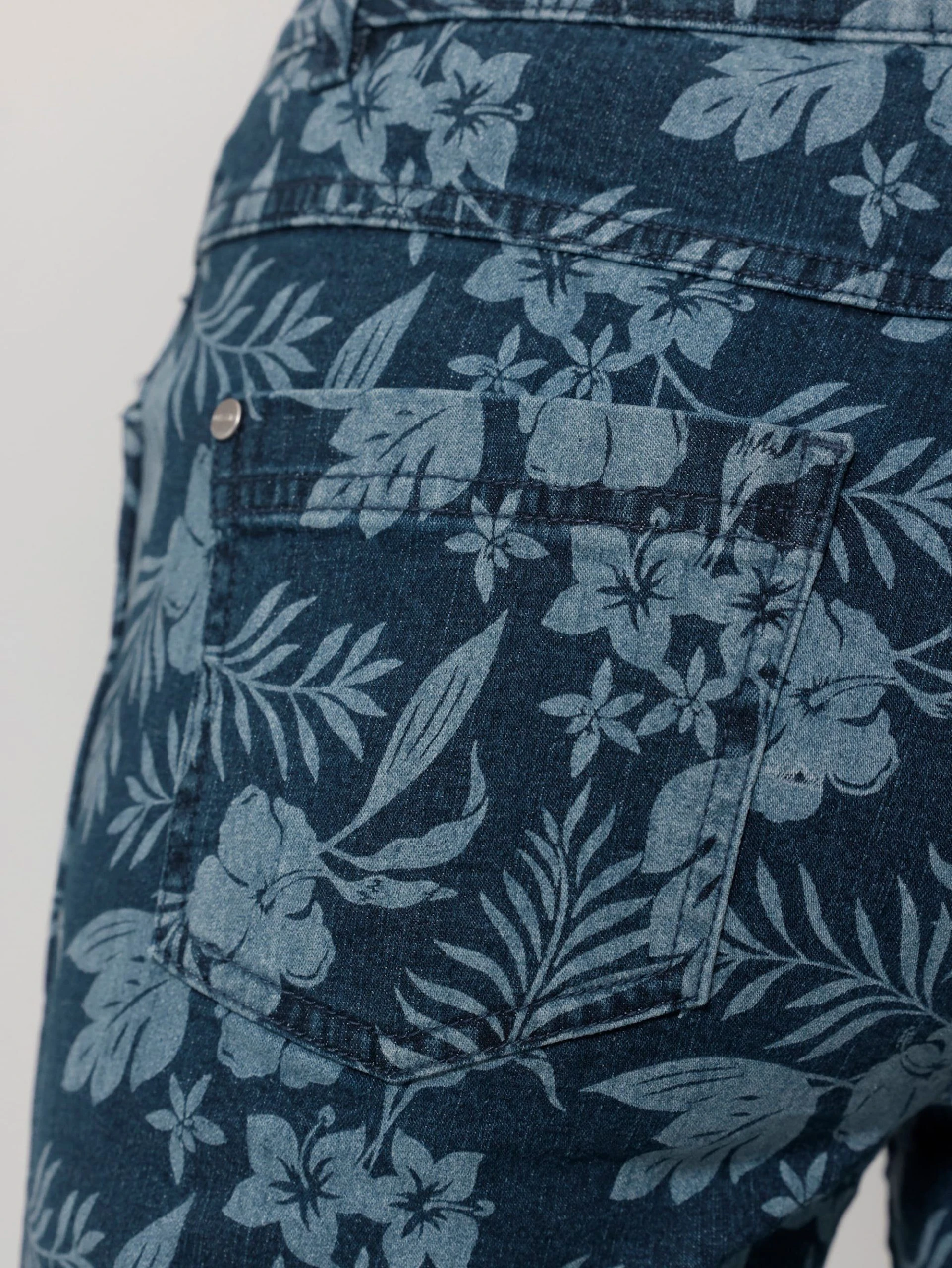 Dress In Bermudas Jeansbermuda (1-tlg) Mit Floralem Druck – Bild 8